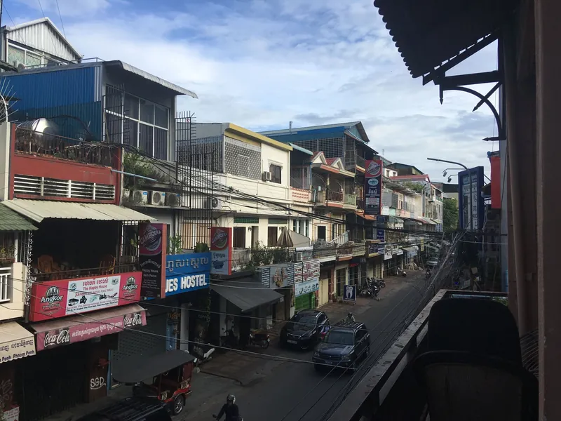 Preah Ang Yukanthor Street (Street 172) in Phnom Penh mit Hostels, Bars und Restaurants