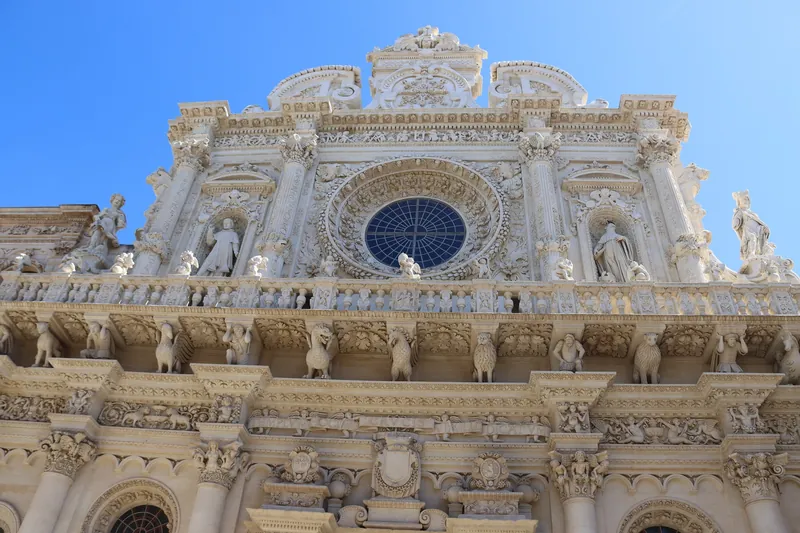 Barockfassade der Basilika Santa Croce in Lecce