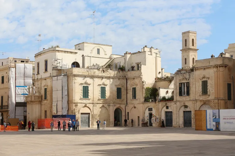 Piazza del Duomo in Lecce mit Bischofspalast und Seminar