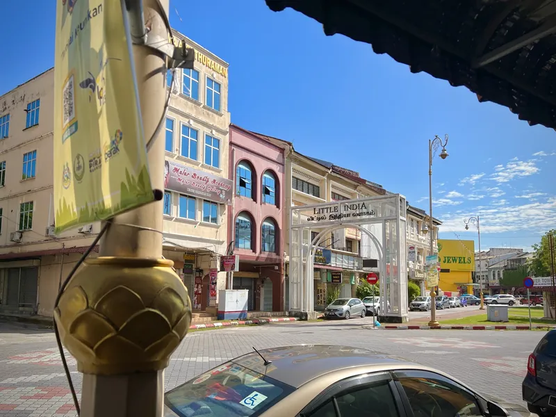 Eingangstor zum indischen Viertel Little India an der Jalan Lahat in Ipoh