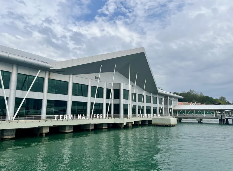 Passagier-Fährterminal von Kuah auf Langkawi, der Umsteigepunkt für die Fähren nach Kuala Perlis und Penang