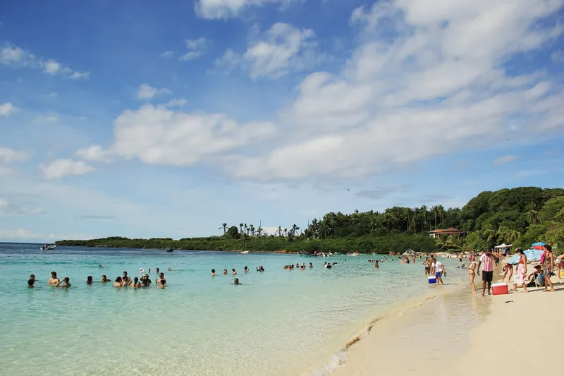 Badestrand der Isla Iguana vor Pedasí