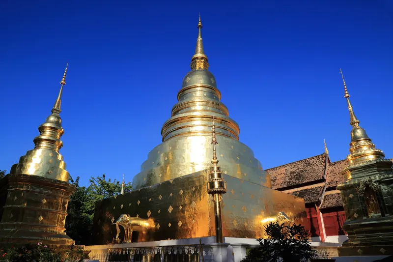 Vergoldeter Chedi Luang des Wat Phra Singh in der Altstadt von Chiang Mai