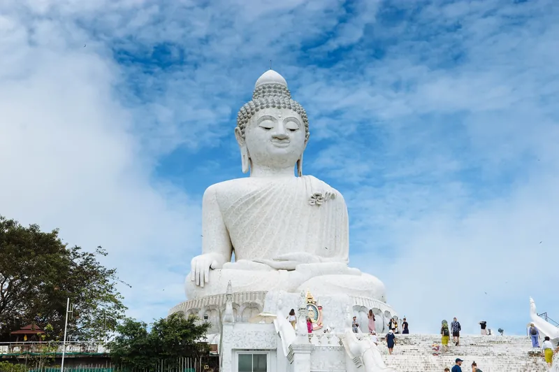 Big Buddha (Phra Phutta Ming Mongkol) auf dem Nakkerd-Hügel in Phuket